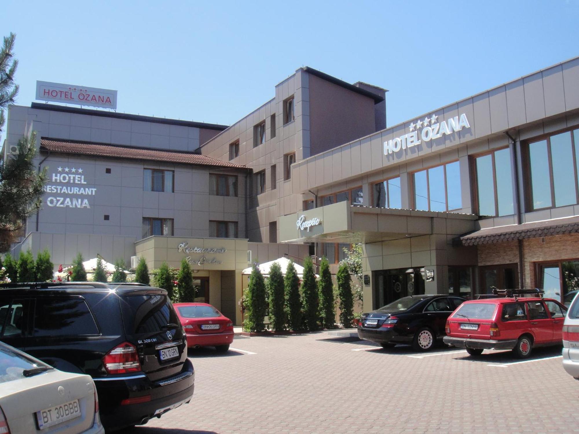 Hotel Ozana Bistrita  Luaran gambar