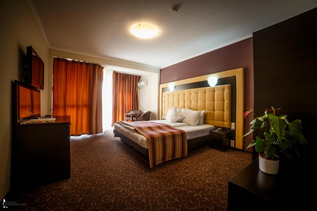 Hotel Ozana Bistrita  Luaran gambar