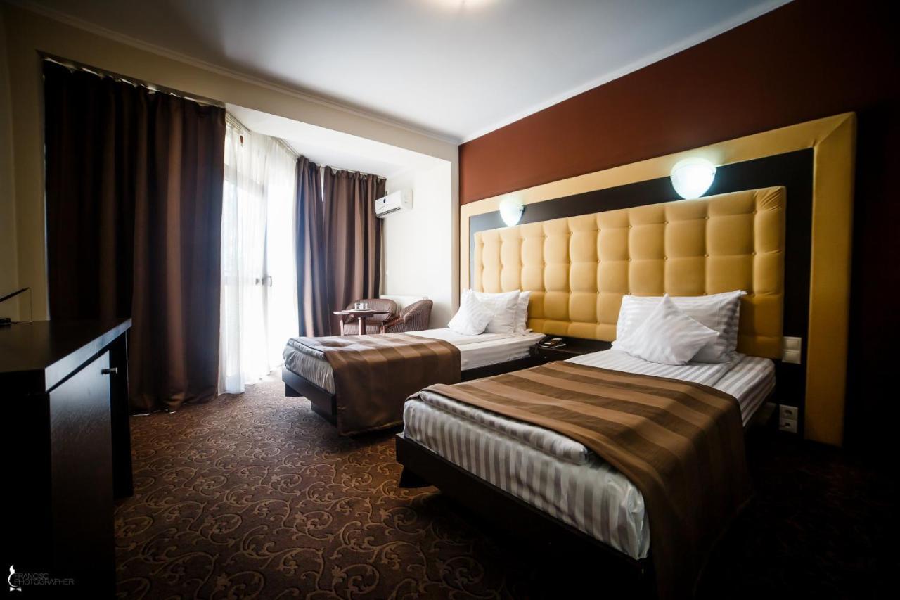 Hotel Ozana Bistrita  Luaran gambar