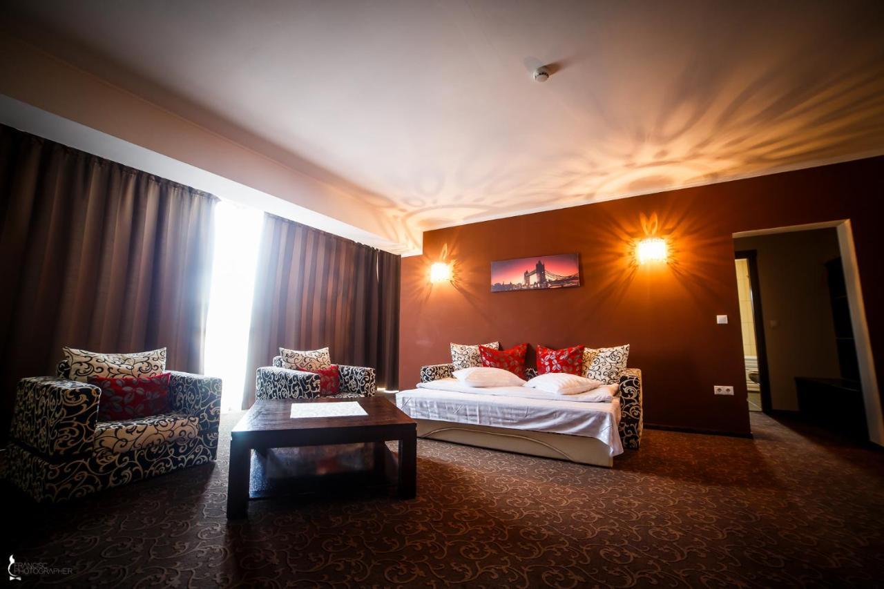 Hotel Ozana Bistrita  Luaran gambar