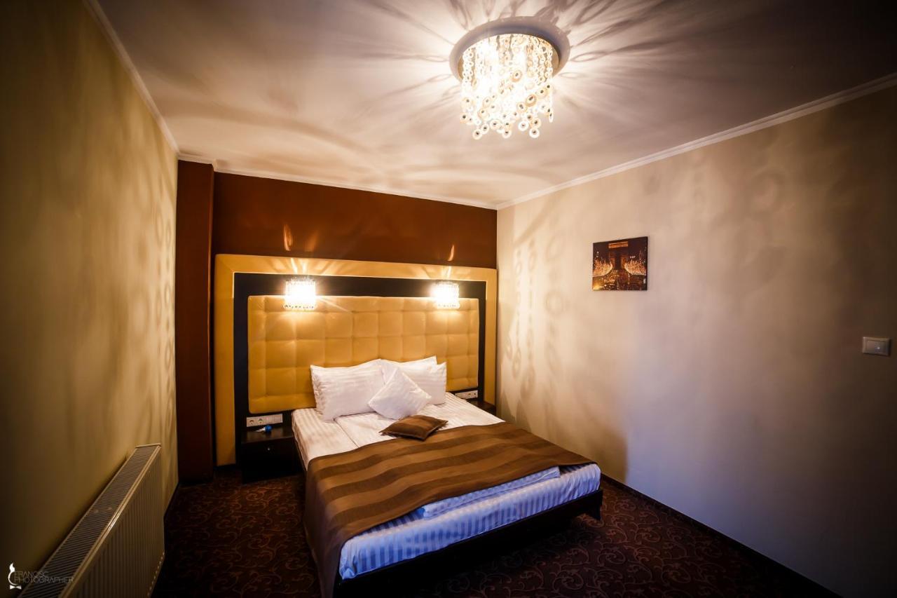 Hotel Ozana Bistrita  Luaran gambar